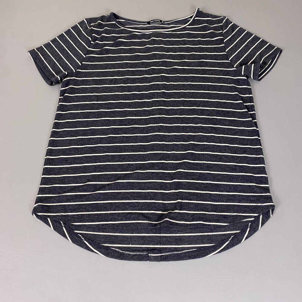 Pink Clover Top Women's Size Large Gray White Striped Button Back Short Sleeve